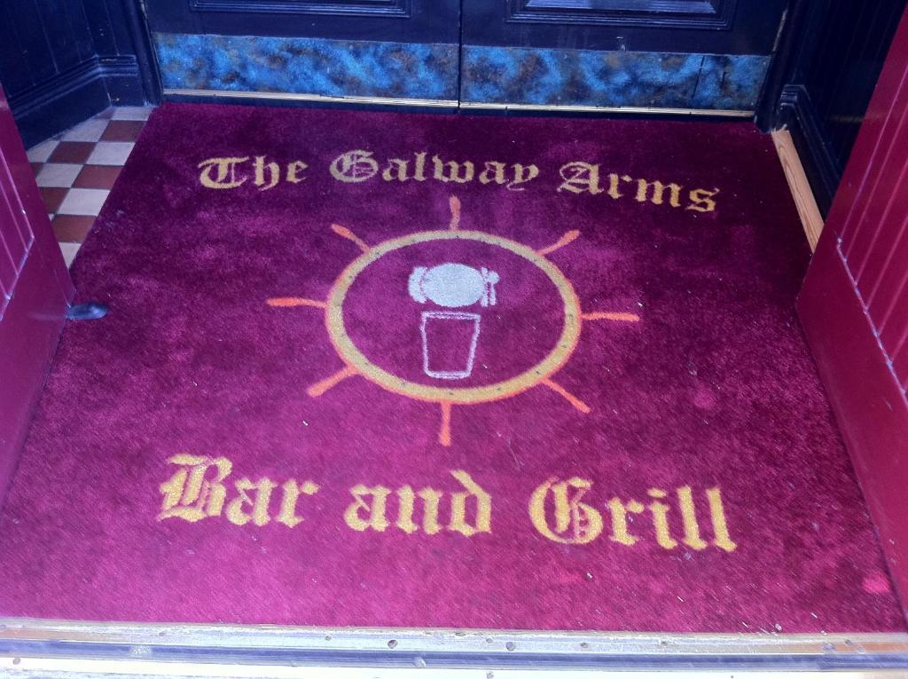 Galway Arms Inn Dış mekan fotoğraf