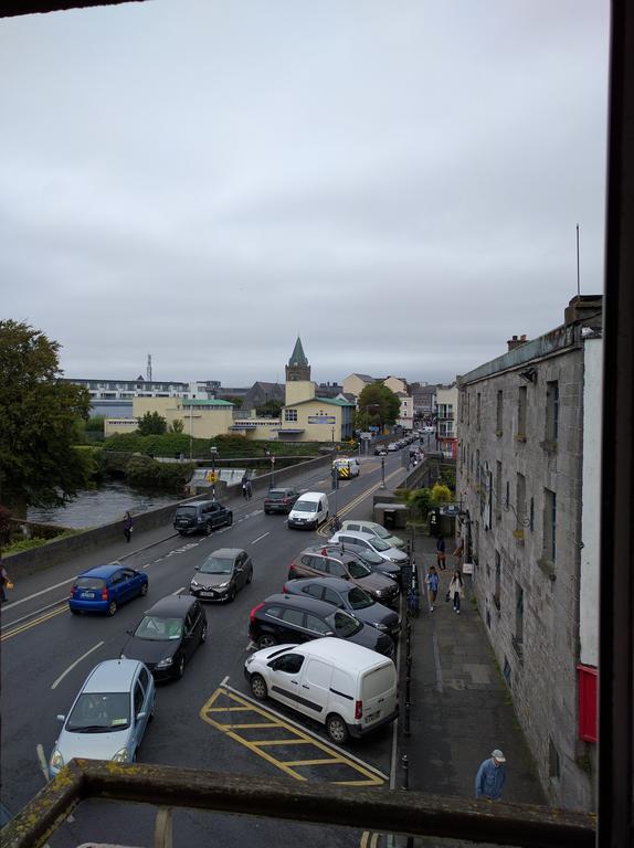 Galway Arms Inn Dış mekan fotoğraf